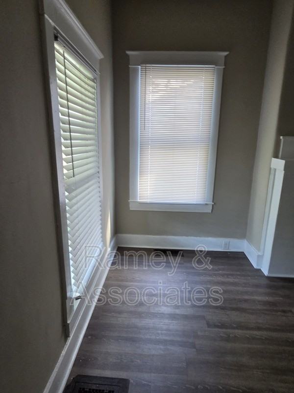 4106 S 2nd St - Photo 7 of 17