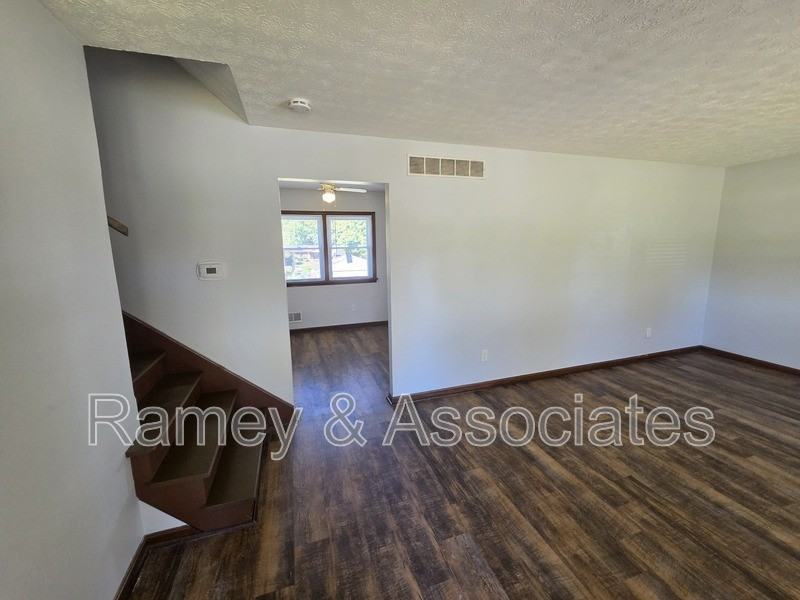 7310 Grannel Rd - Photo 6 of 27