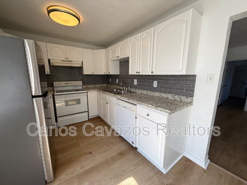 5803 Tremont St #B - Photo 5 of 16