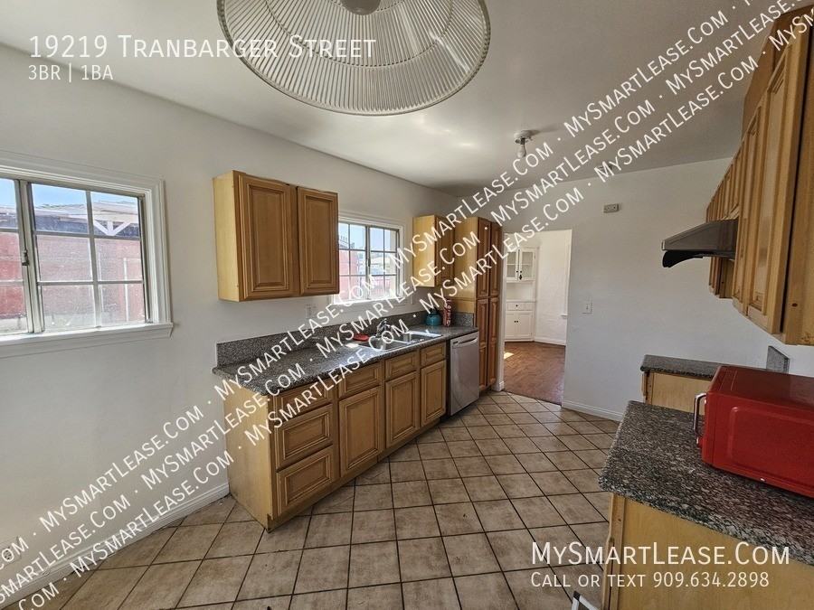 19219 Tranbarger St - Photo 7 of 21