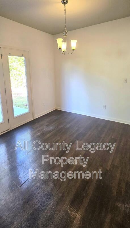 25 Lena Ct - Photo 5 of 12