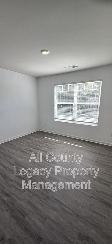 25 Lena Ct - Photo 7 of 12