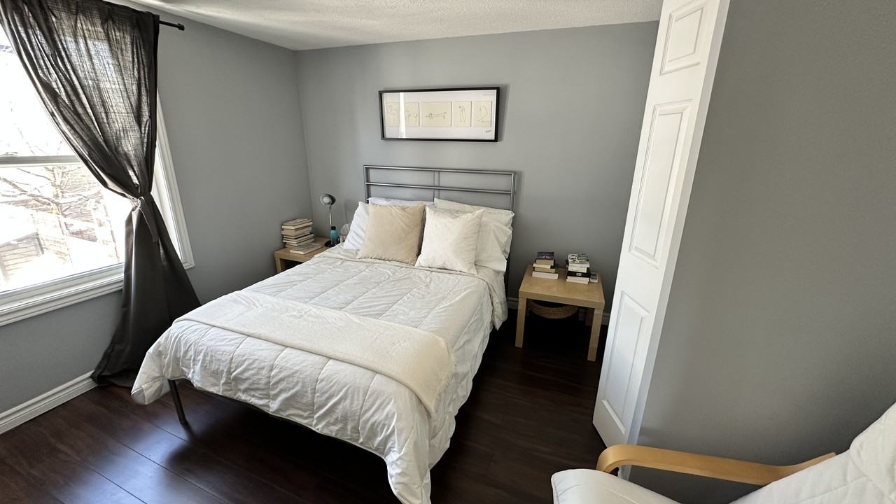 238 Marier Avenue 4 - Photo 5 of 25