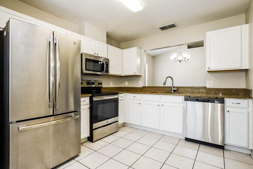 1525 Sunset View Cir - Photo 6 of 16