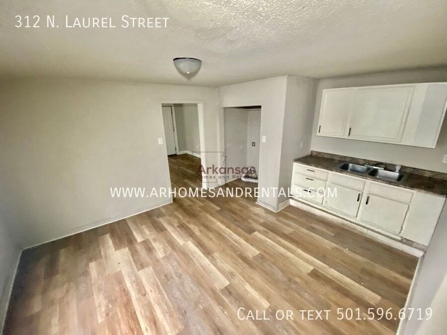 312 N Laurel St - Photo 6 of 11