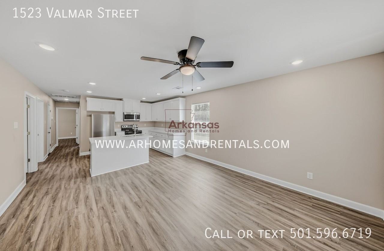 1523 Valmar St - Photo 3 of 15