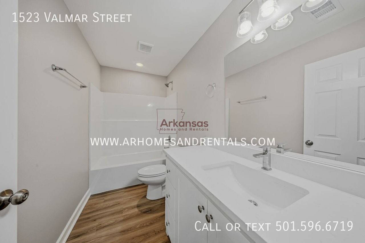 1523 Valmar St - Photo 6 of 15