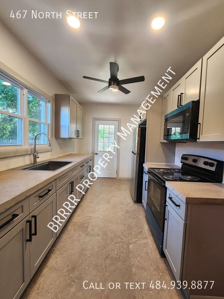 467 North St - Photo 7 of 31