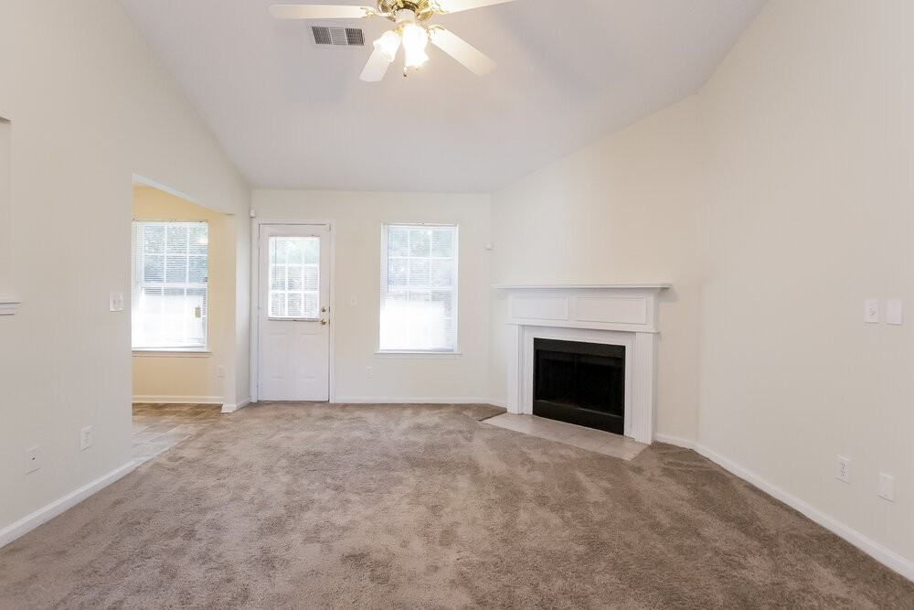 8236 Sunnydale Ln - Photo 3 of 16