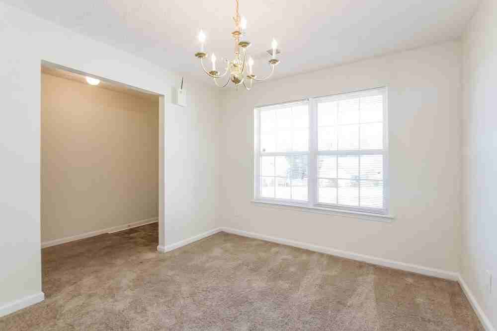 8236 Sunnydale Ln - Photo 5 of 16