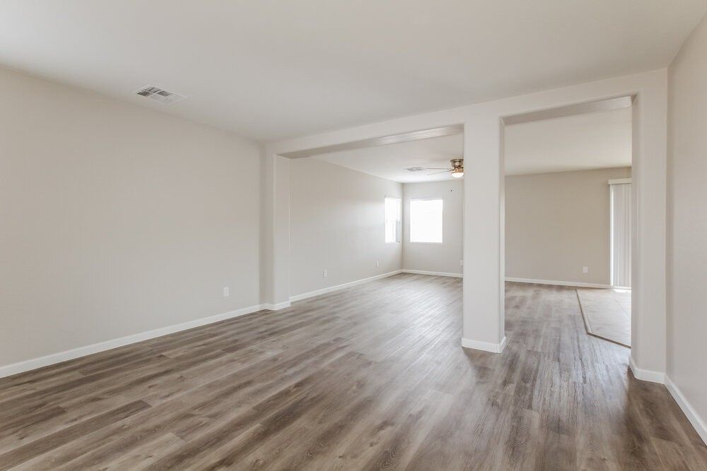 22149 W Sonora St - Photo 5 of 17