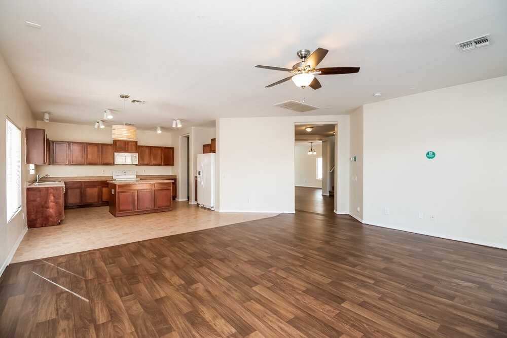 5202 W Apollo Rd - Photo 5 of 14