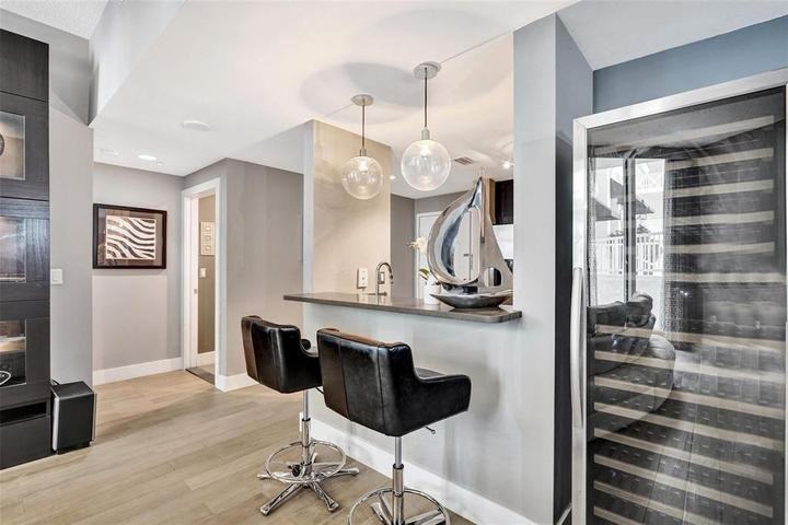 501 Evernia Street - Photo 3 of 8