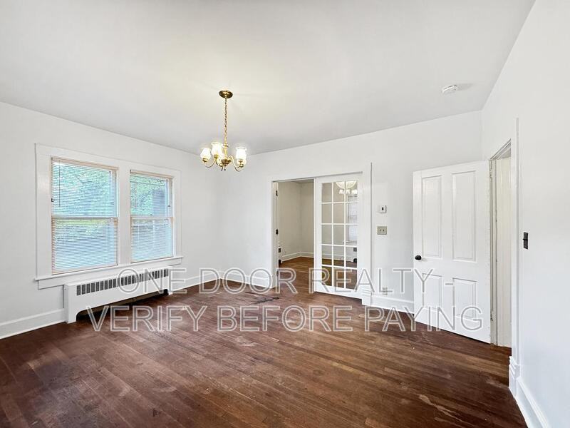 727A Richmond Rd - Photo 4 of 13