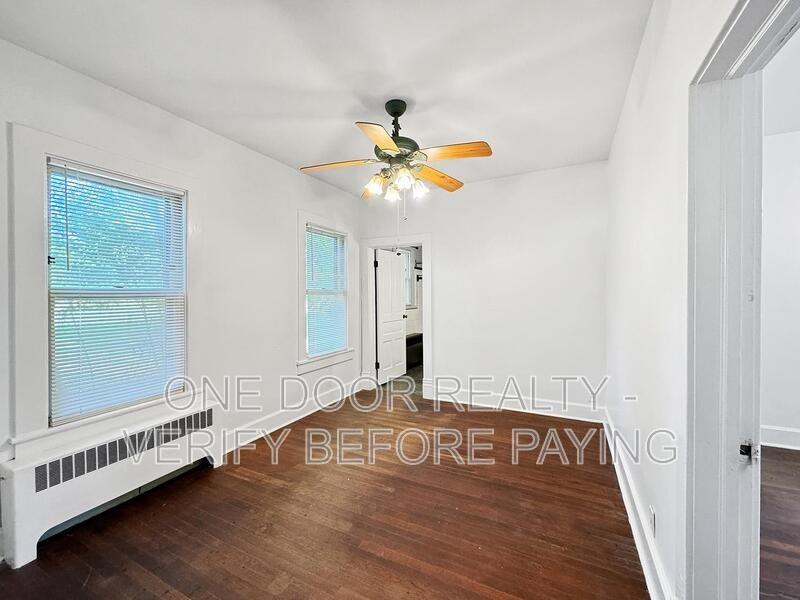 727A Richmond Rd - Photo 7 of 13