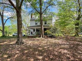 727B Richmond Rd - Photo 1 of 1
