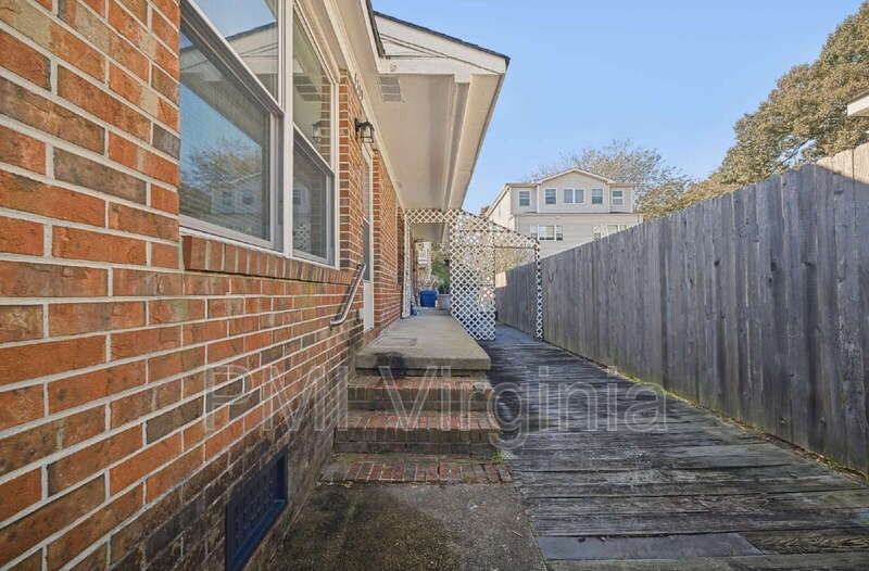 4509 Guam St - Photo 3 of 21