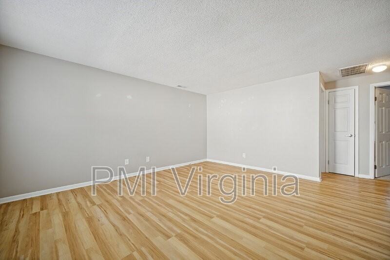4509 Guam St - Photo 4 of 21