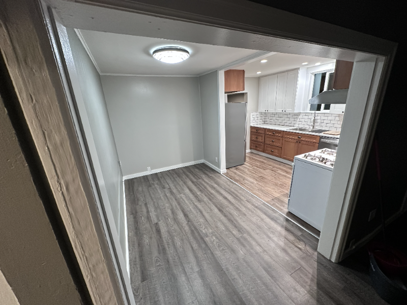 2110 7th St - Photo 3 of 12
