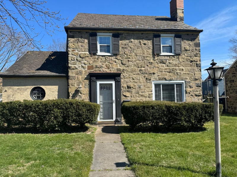 3 Laurel Vlg - Photo 2 of 21