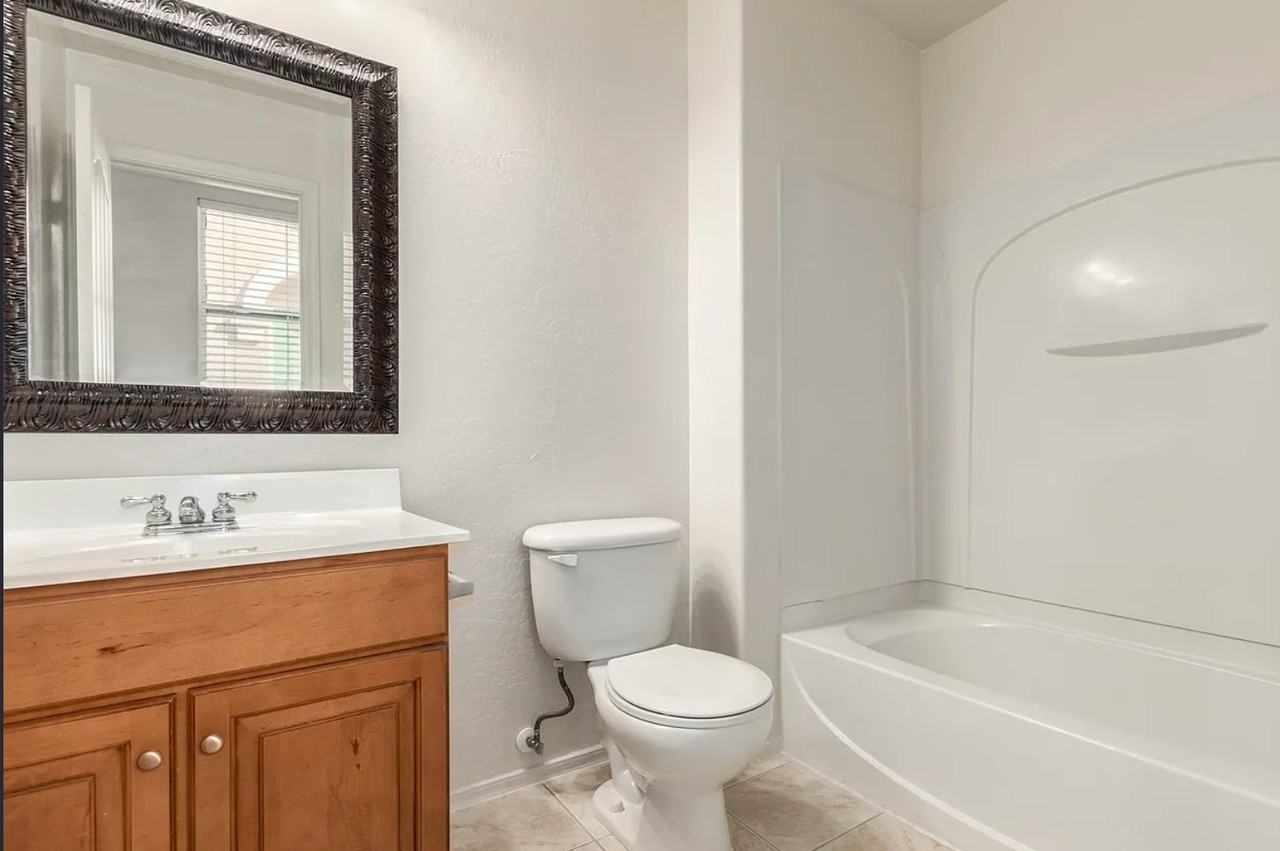 162 W Laurel Ct - Photo 7 of 20