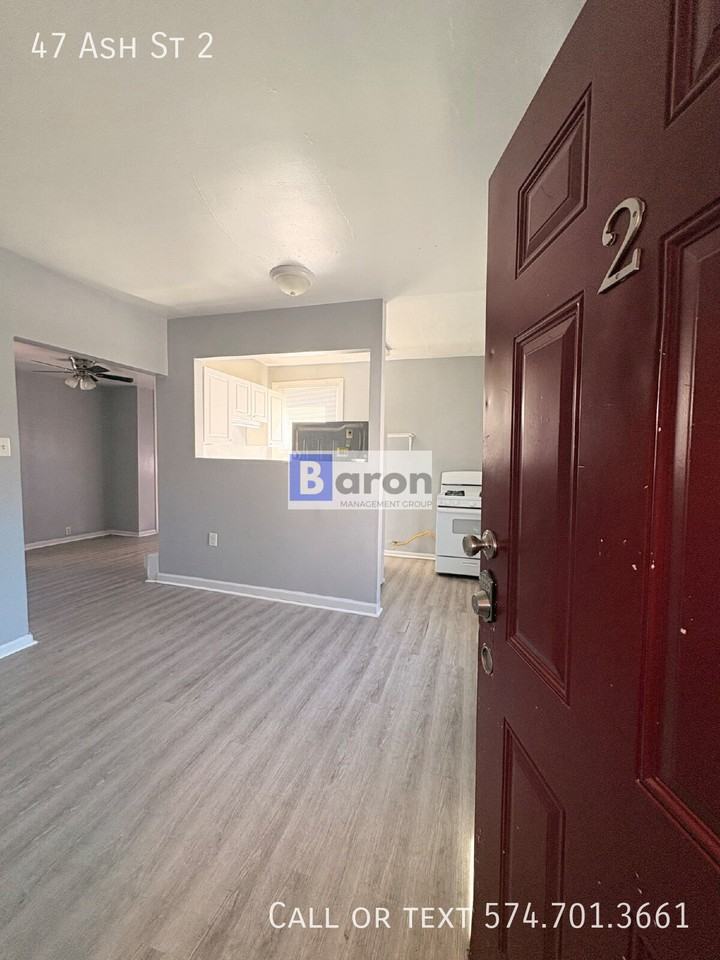 47 Ash St - Photo 2 of 10