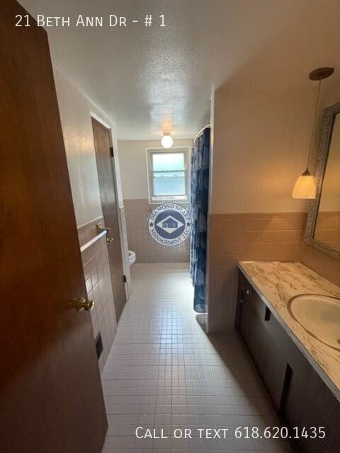 21 Beth Ann Dr #1 - Photo 5 of 11