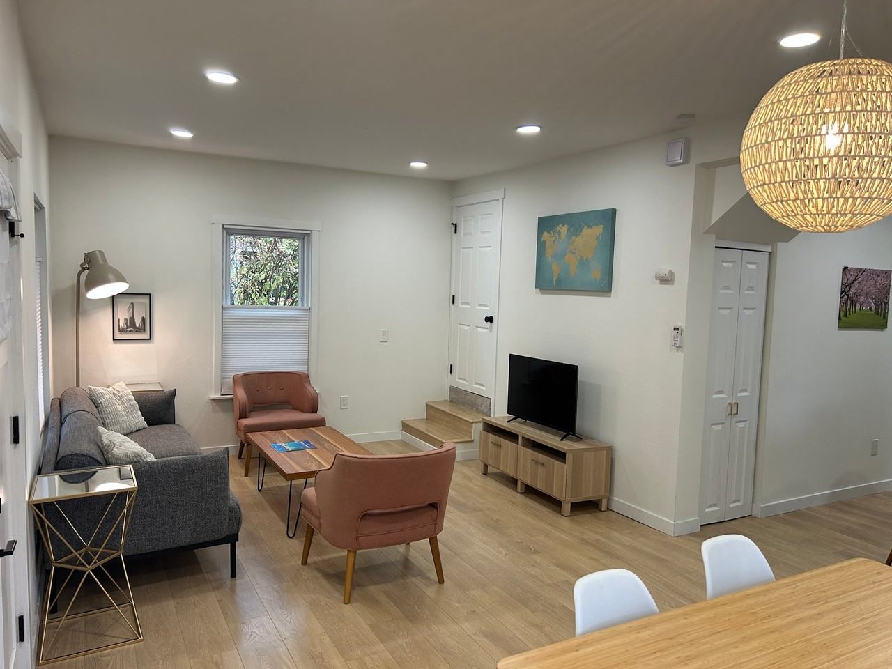 8416 Duncan Ave S - Photo 6 of 12