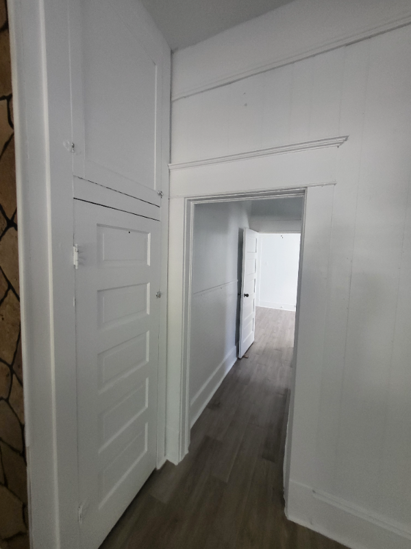 1717 S Henderson St #B - Photo 4 of 10