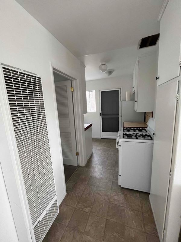 4172 40th St - Photo 4 of 10