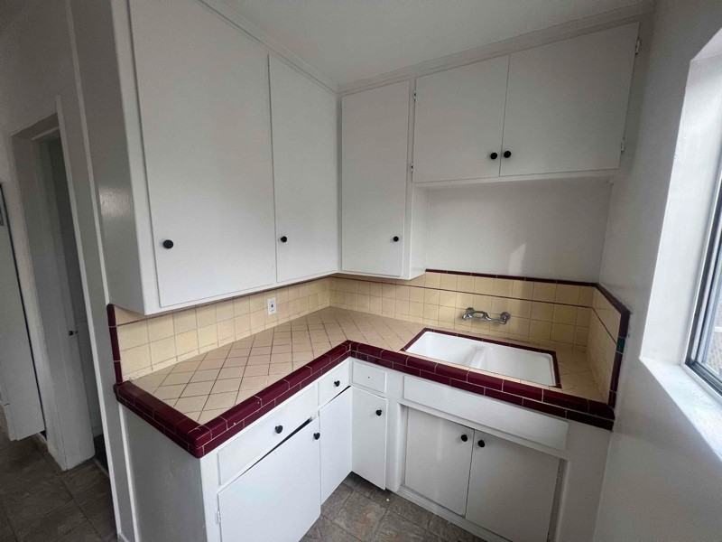 4172 40th St - Photo 5 of 10