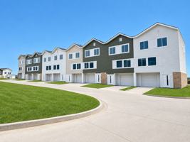 featured image of 6950 Wren Cir