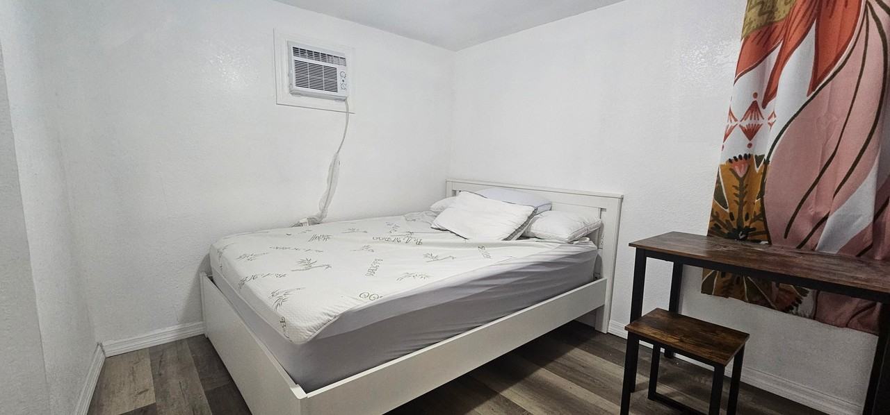 2769 52nd Ave N #B - Photo 5 of 16