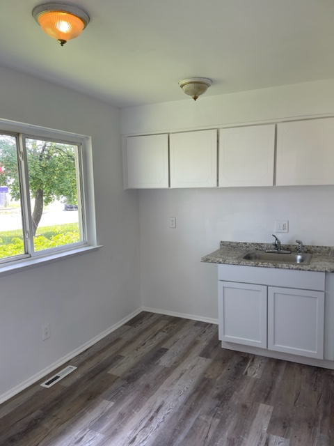 18215 Fitzpatrick St - Photo 2 of 4