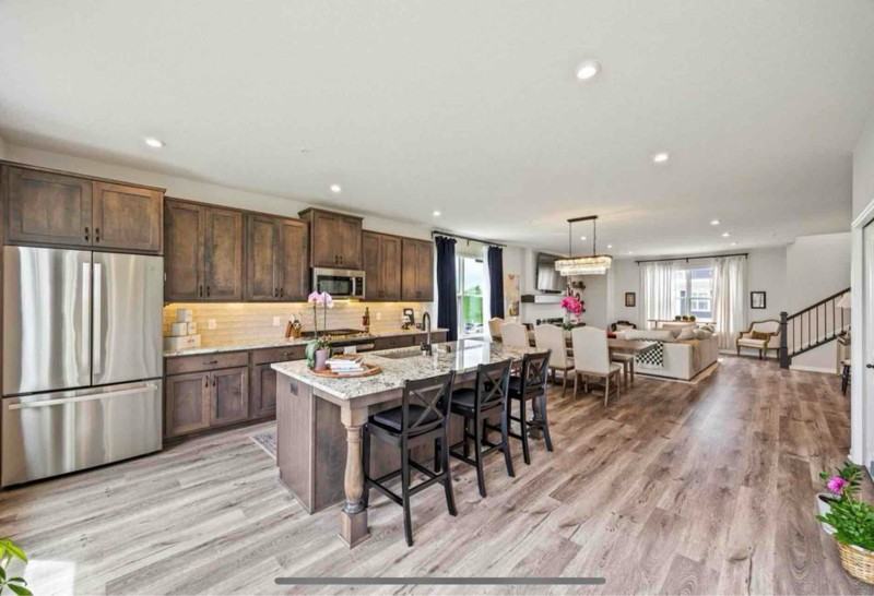 13488 Territorial Cir N - Photo 2 of 23