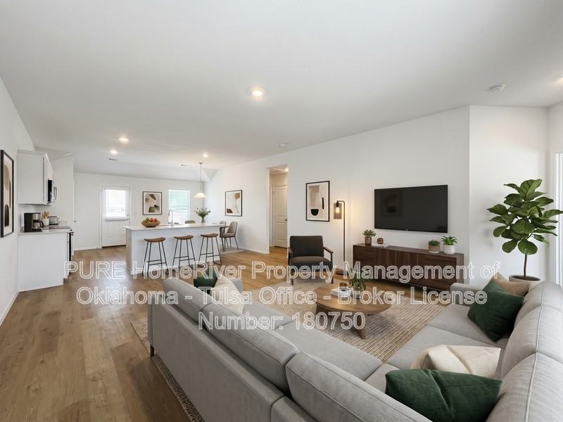 1624 E Gary St - Photo 2 of 25