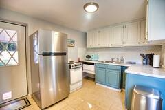 2220 Park Rd - Photo 4 of 11