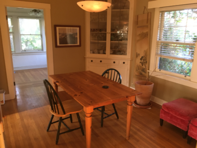 425 Edwards St - Photo 6 of 9