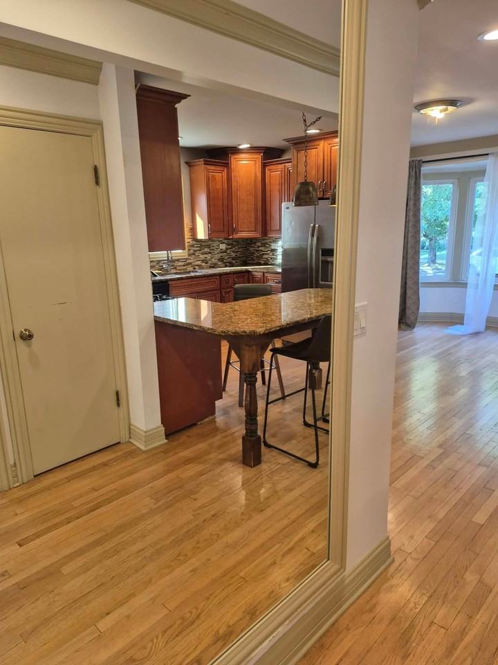 4138 N Parkside Ave #1stFL - Photo 3 of 15
