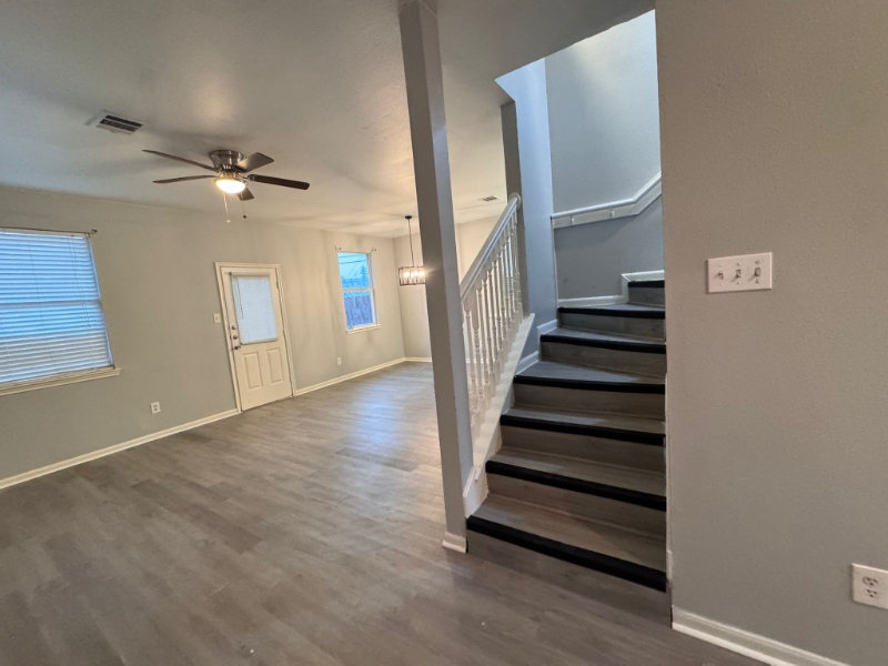 6427 Waldron Dr #A - Photo 7 of 20