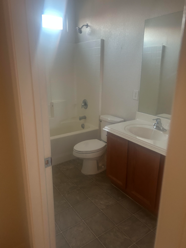 6057 Traviata Ave - Photo 5 of 8