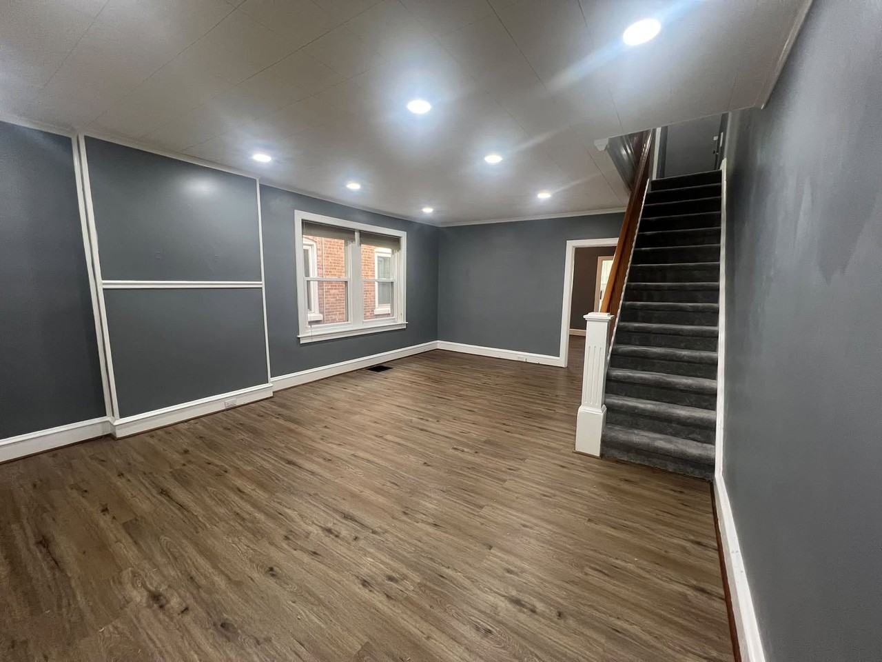 773 N Charlotte St - Photo 4 of 9