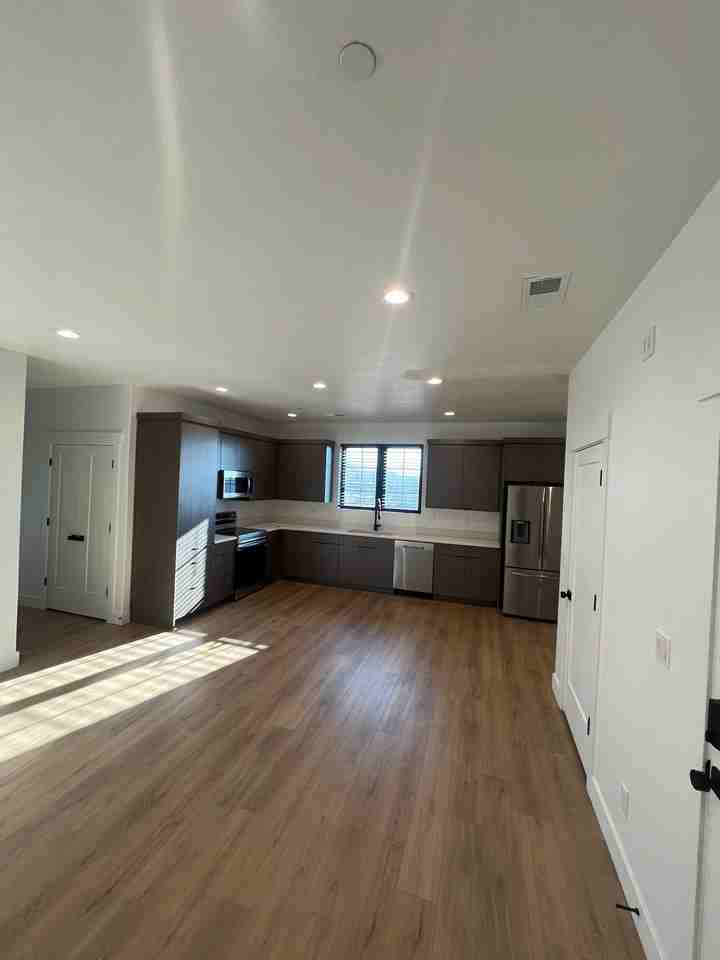 10135 N Redwood Dr - Photo 4 of 15