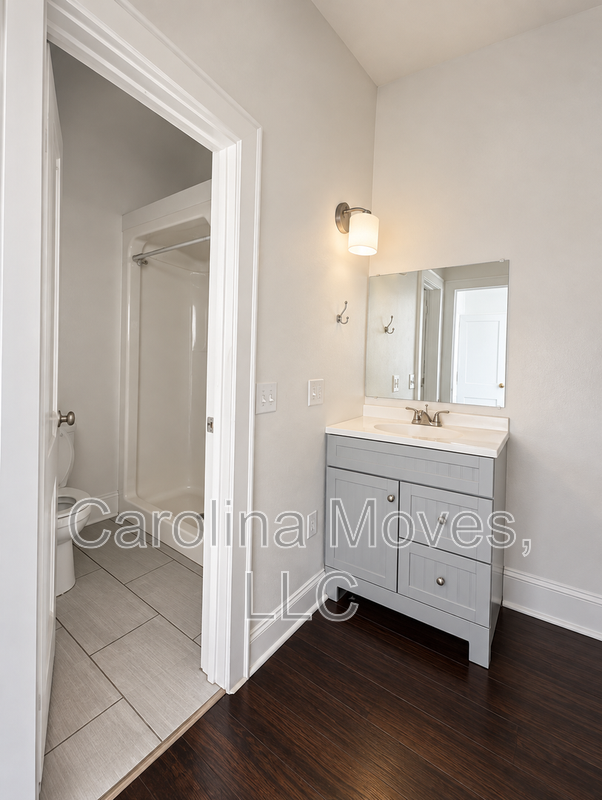 44 Allen St - Photo 5 of 11