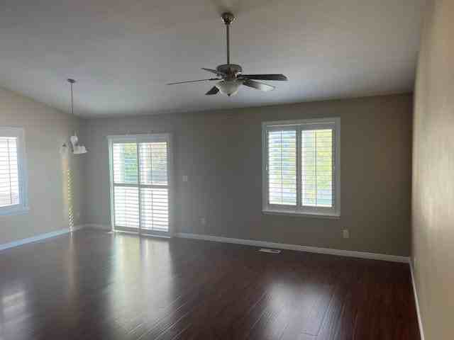 1772 E Revere Way - Photo 4 of 34