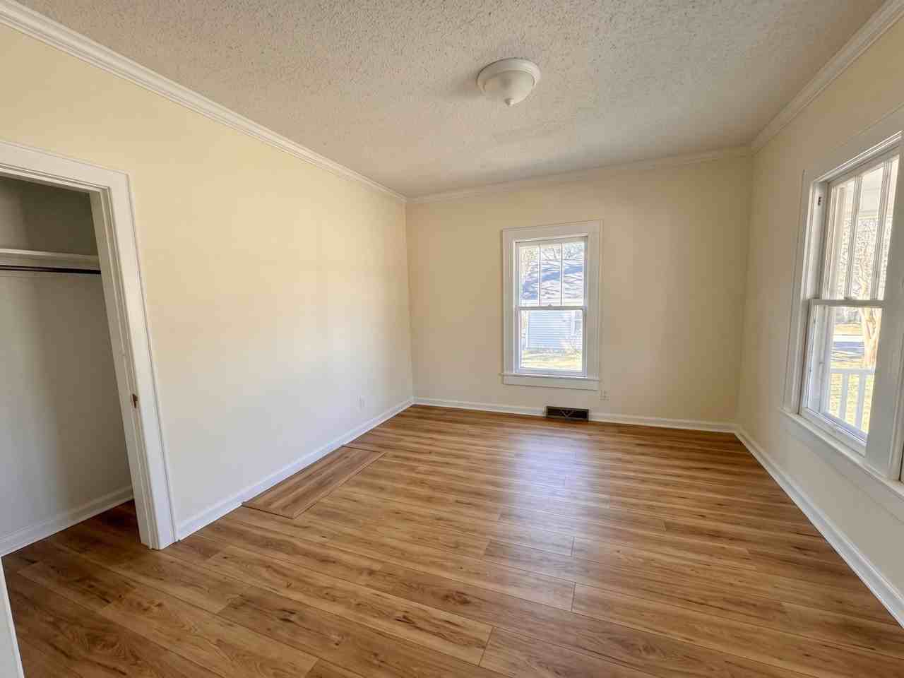 29 Brookwood Ave Nw - Photo 3 of 5