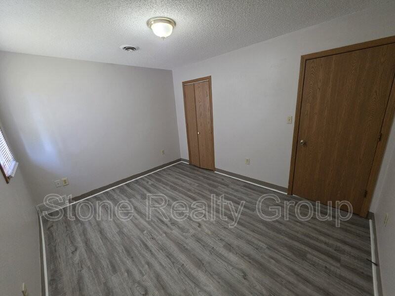 660 S 7th St #B - Photo 5 of 7