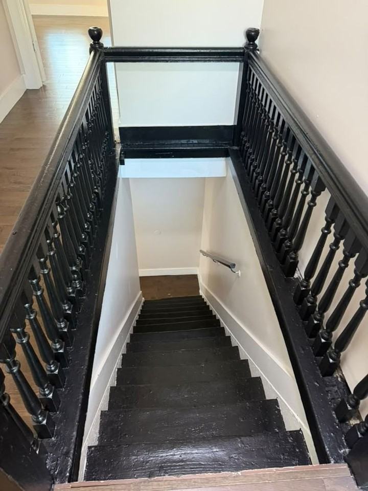 358 Peshine Ave - Photo 4 of 15