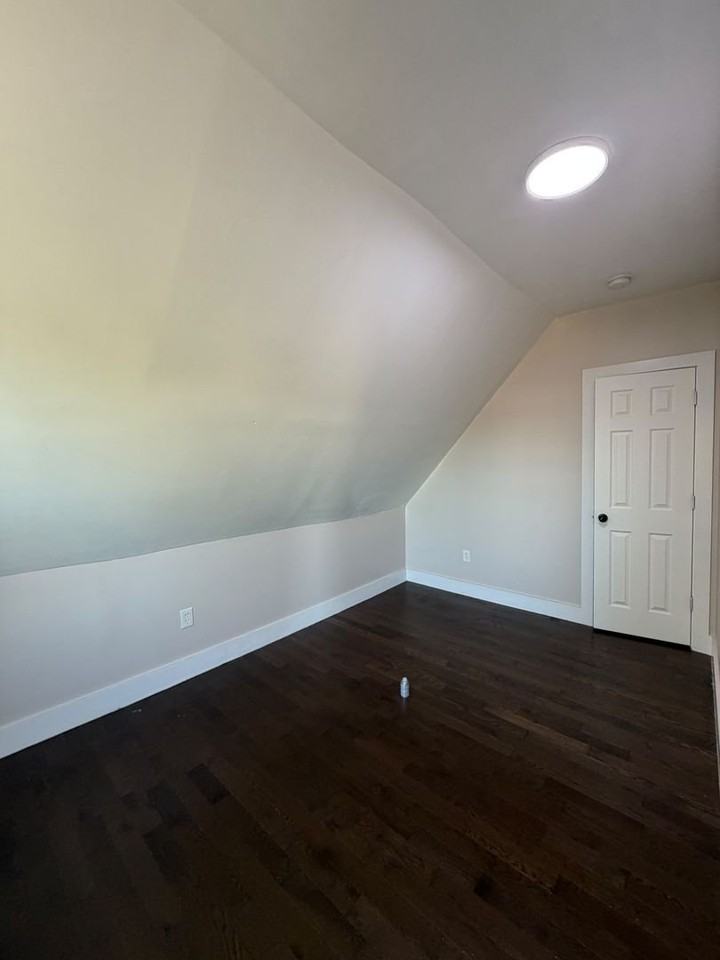 358 Peshine Ave - Photo 6 of 15