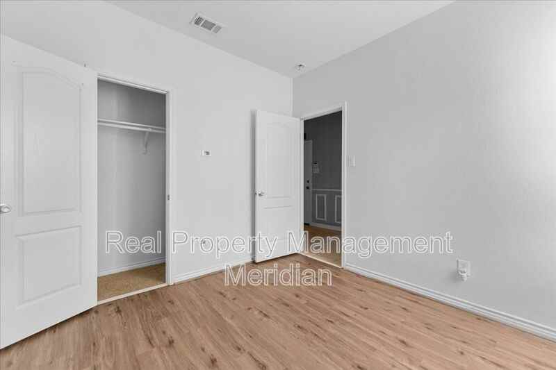 6309 Maritime St - Photo 3 of 20